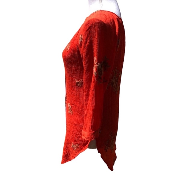 Very Pretty Ladies Boutique Blouse - Picture 6 of 7